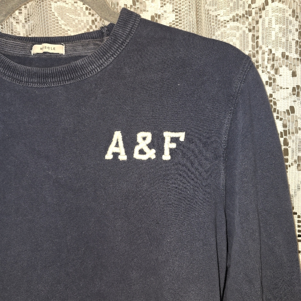 A&F Abercrombie & Fitch Long Sleeve Mens Shirt, Muscle, Medium - Picture 2 of 7